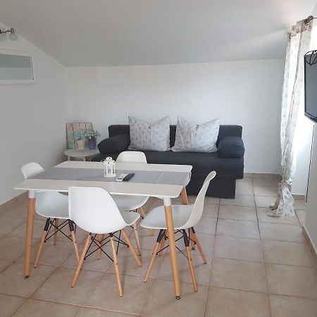 Apartments Jabuka Tribunj  Ngoại thất bức ảnh